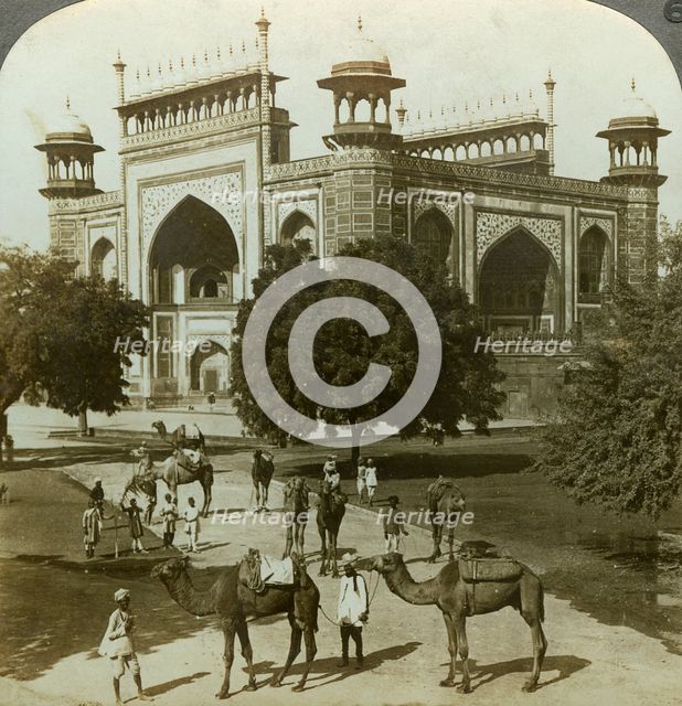 Tomb of Akbar, Sikandarah, Uttar Pradesh, India, c1900s(?).Artist: Underwood & Underwood