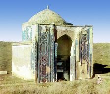 Tomb on the mountain in Shakh-i Zindeh, Samarkand, between 1905 and 1915. Creator: Sergey Mikhaylovich Prokudin-Gorsky