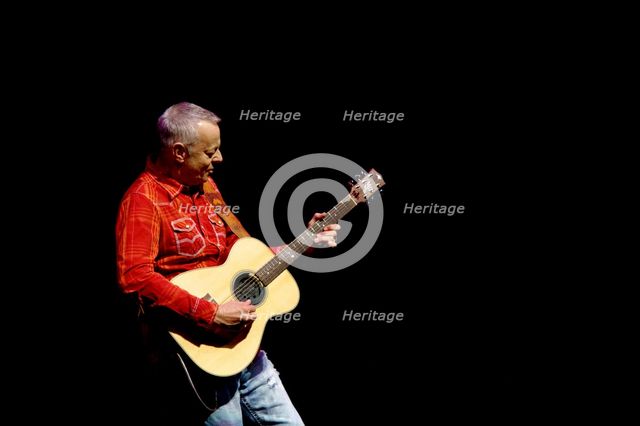 Tommy Emmanuel, Hawth, Crawley, West Sussex, january 12, 2017. Artist: Brian O'Connor.