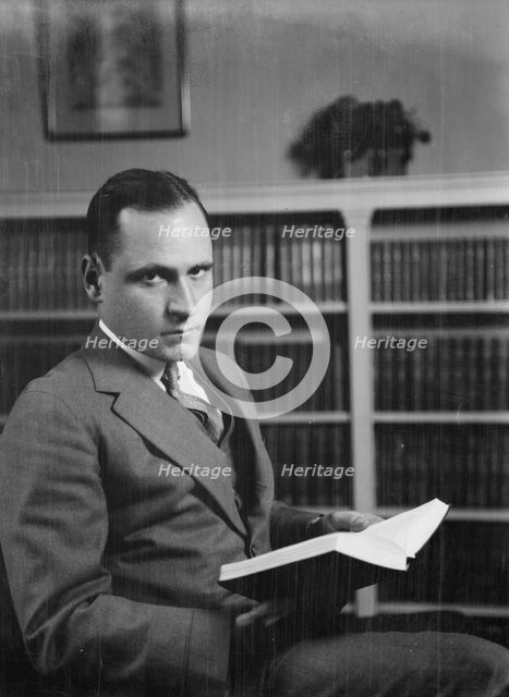 Tompkins, B.A., Mr., portrait photograph, 1925 Apr. Creator: Arnold Genthe.