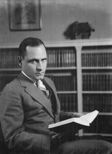 Tompkins, B.A., Mr., portrait photograph, 1925 Apr. Creator: Arnold Genthe