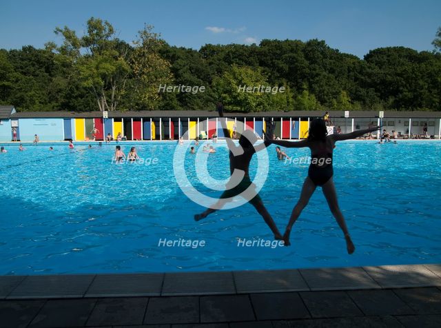 Tooting Bec Lido, Tooting Bec Road, Streatham, Wandsworth, London, 2013. Creator: Simon Inglis.