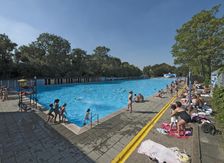 Tooting Bec Lido, Tooting Bec Road, Streatham, Wandsworth, London, 2013. Creator: Simon Inglis
