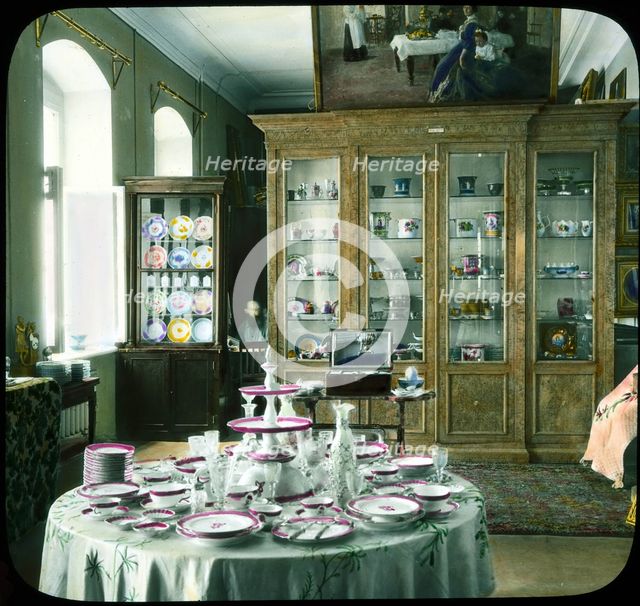 Torgsin store (Trade with foreigners), Moscow, 1931. Artist: DeCou, Branson (1892-1941)