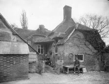 Taylors Farm, Didcot, Oxfordshire, c1860-c1922. Artist: Henry Taunt