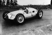 Tazio Nuvolari driving a 3 litre Auto Union in a Grand Prix, 1939