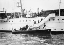 Taft boards MAYFLOWER, 1912. Creator: Bain News Service