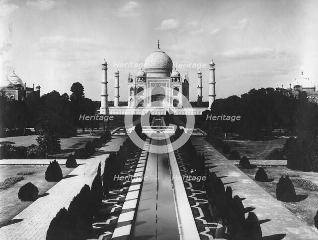 Taj Mahal, Agra, Uttar Pradesh, India, late 19th or early 20th century. Artist: Unknown