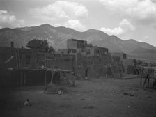 [Taos Pueblo, New Mexico], between 1899 and 1928. Creator: Arnold Genthe