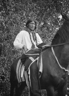 [Taos Pueblo, New Mexico], between 1899 and 1928. Creator: Arnold Genthe