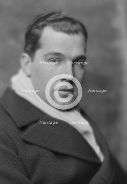 Tappe´, Mr., portrait photograph, 1914 Dec. 9. Creator: Arnold Genthe.