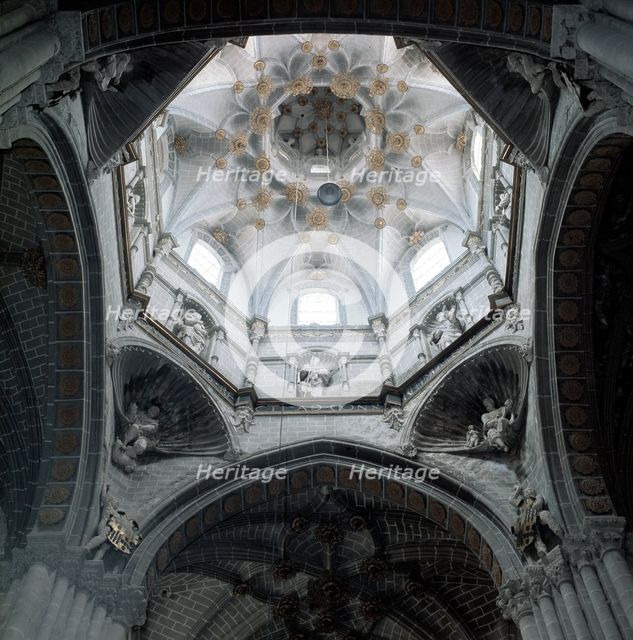 Tarazona Cathedral, inside of the cimborio.
