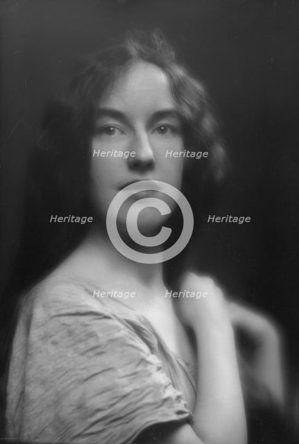 Tarvan, Miss, portrait photograph, 1912 Nov. 22. Creator: Arnold Genthe.