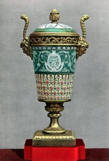 Tasse a La Reine 1889