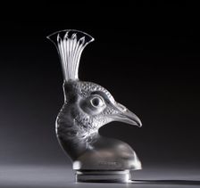 Tete de Paon Lalique mascot. Creator: Unknown