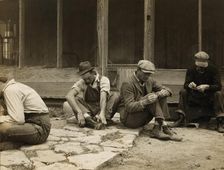 Texas tenant farmers who have been displaced from their land by tractor farming, 1937. Creator: Dorothea Lange