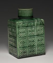 Tea Caddy with Lid, c. 1750-1800. Creator: Staffordshire Factory (British)