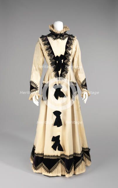 Tea gown, American, 1875. Creator: Unknown.