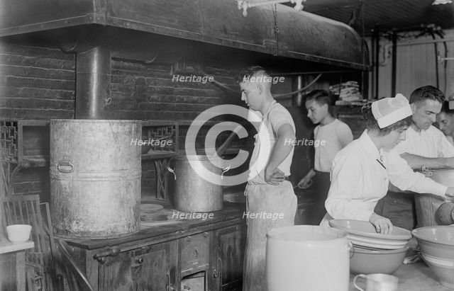 Teaching army cooks, Pratt Institute, 1917. Creator: Bain News Service.