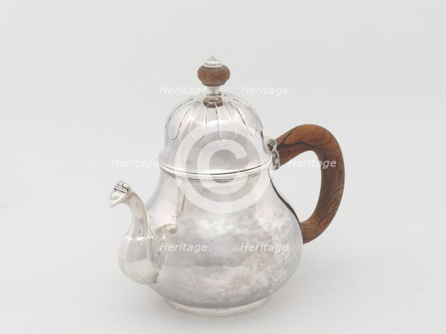 Teapot, 1715/25. Creator: Jacob Marius Groen.