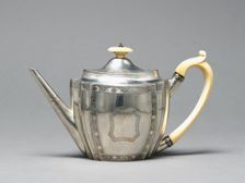 Teapot, 1795. Creator: George Smith (British), firm of ; Thomas Hayter (British), firm of