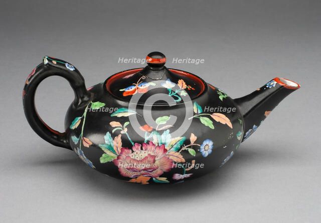 Teapot, Longport, c. 1800. Creator: Davenport Pottery and Porcelain Factories.