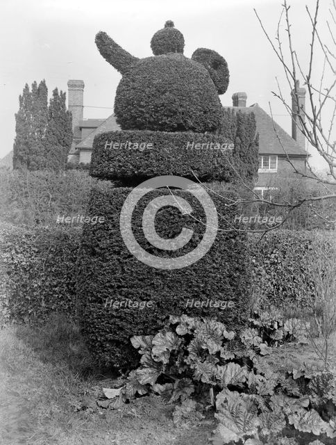Teapot topiary at Sedlescombe, East Sussex, 1916. Artist: Nathaniel Lloyd