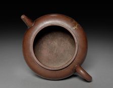 Teapot with Gold Leaf Landscape and Imperial Poem, 1762-95. Creator: Unknown