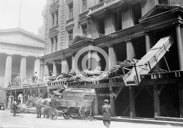 Tearing down Morgan offices, 1913. Creator: Bain News Service.