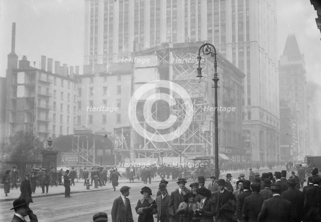Tearing down Astor House, 1913. Creator: Bain News Service.
