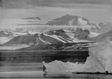 Telephotograph of the Mount Lister Scarp 10 February 1911, (1913). Artist: Herbert Ponting