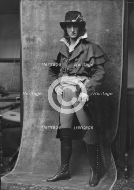 Tellegen, Louis, Mr., in costume, between 1913 and 1942. Creator: Arnold Genthe.