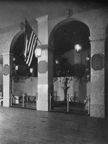 Temporary arches combined with permanent piers, 1924