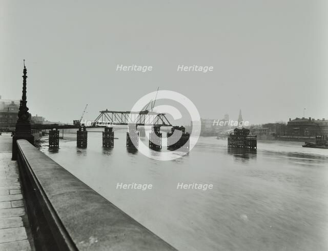 Temporary bridge over the River Thames being dismantled, London, 1948. Artist: Unknown.