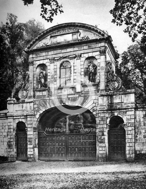 Temple Bar, Theobalds Park, near Cheshunt, Hertfordshire, 1926-1927. Artist: McLeish
