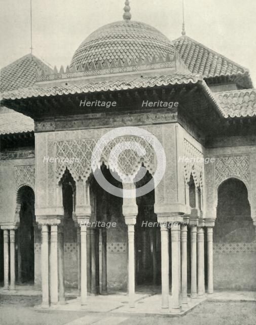 'Temple in the Court of the Lions', 1907. Creator: Unknown.