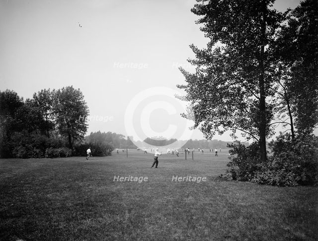 Tennis grounds, Washington Park, Chicago, Ill., between 1900 and 1910. Creator: Unknown.