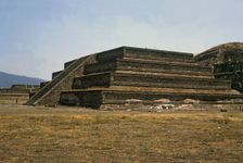 Teotihuacan, stepped pyramid finished on a platform that, when explored, the building of the Quet…