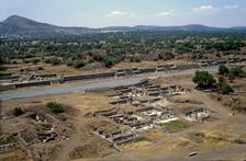 Teotihuacan, Palace of the Sun built during Miccaotli phase (150 to 200 years a.C) at the nort…