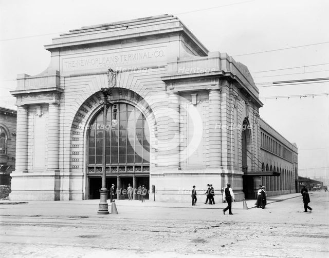 Terminal station, New Orleans, La., between 1910 and 1920. Creator: Unknown.