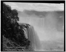 Terrapin Pt. Point, and the Horseshoe Falls, Niagara, c.between 1905 and 1915. Creator: Unknown