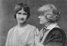 Terry, Ellen, Miss, and Anna Duncan, portrait photograph, 1915. Creator: Arnold Genthe