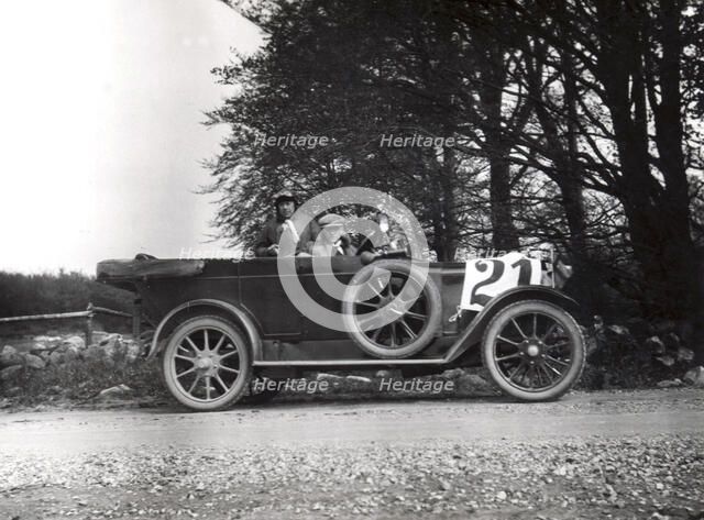 Thulin Type A 25 cabriolet, manufactured at the Thulin factory, Landskrona, Sweden, 1920. Artist: Unknown