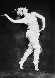 Thamar Karsarvina, between c1910 and c1915. Creator: Bain News Service