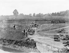 Thames & Severn Canal, Gloucestershire, 1904. Artist: Henry Taunt
