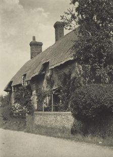 Thatched cottage. From the album: Photograph album - England, 1920s. Creator: Harry Moult