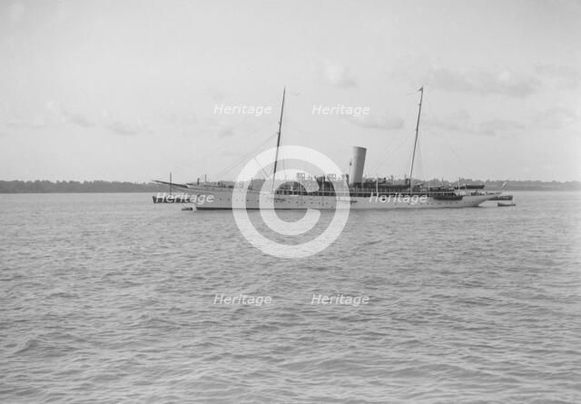 The 142 ton steam yacht 'Sapphire' at anchor, 1913. Creator: Kirk & Sons of Cowes.