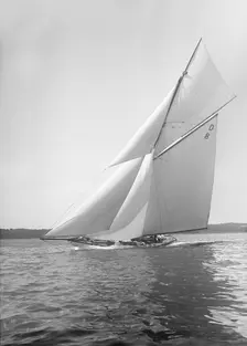 The 15 Metre cutter Paula II close-hauled, 1911. Creator: Kirk & Sons of Cowes