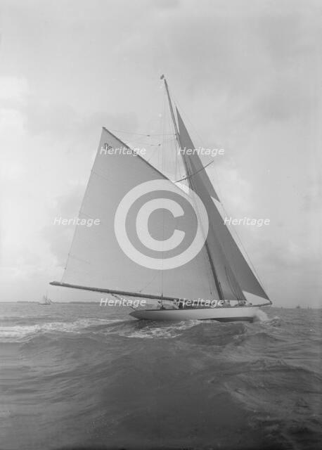 The 15 Metre cutter 'Paula II' close-hauled, 1911. Creator: Kirk & Sons of Cowes.