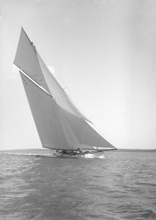 The 19-metre Octavia sailing close-hauled, 1911. Creator: Kirk & Sons of Cowes